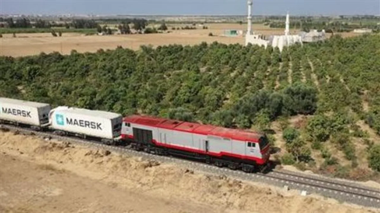 رحلات فاخرة.. مواعيد تالجو تربط القاهرة بالإسكندرية وأسوان